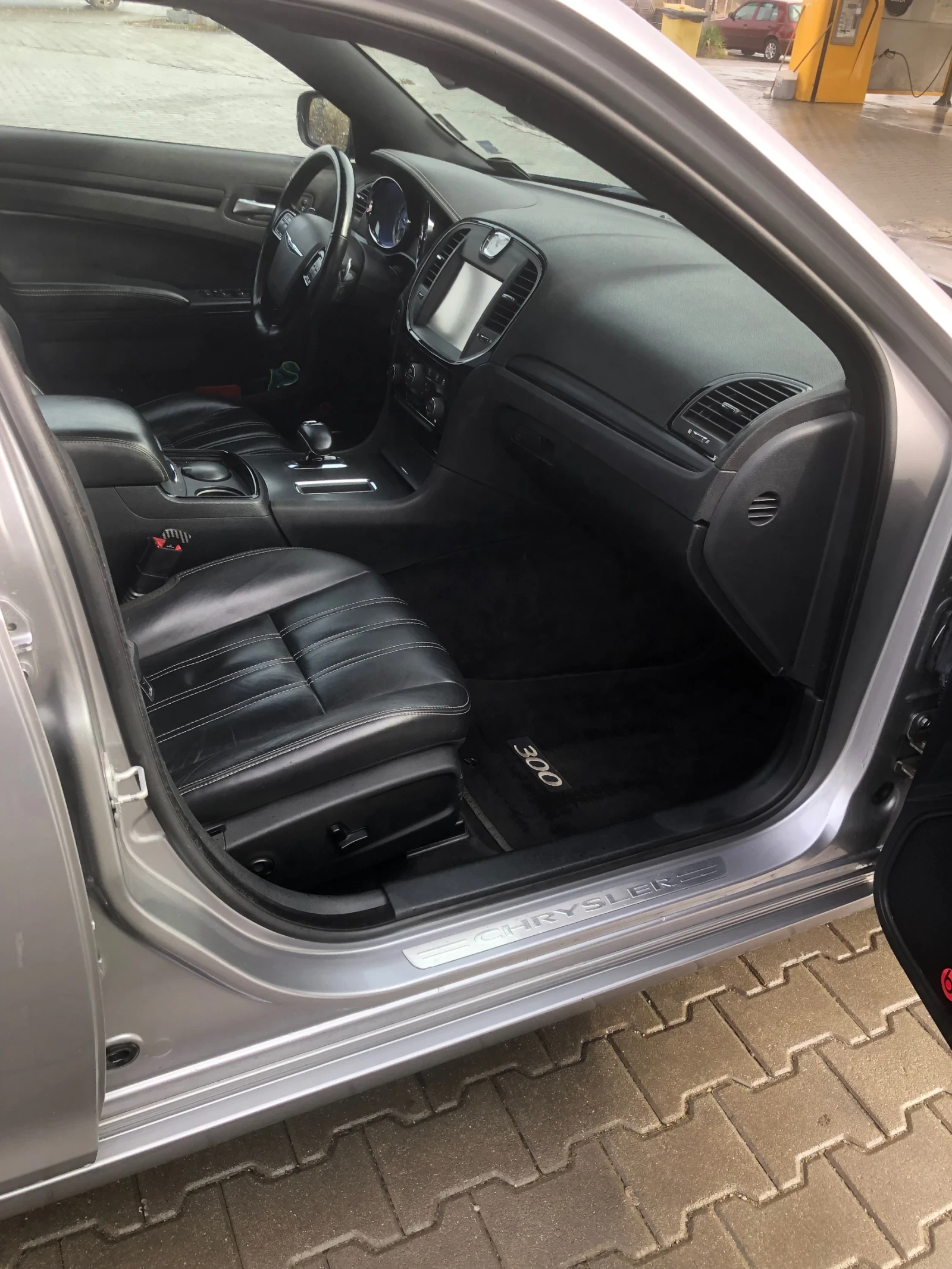 Chrysler 300c 300s, снимка 7 - Автомобили и джипове - 54562391