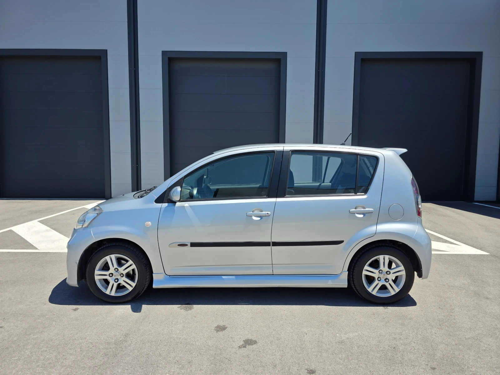 Daihatsu Sirion 1.3 Sport 4x4 Газ Автоматик Facelift, снимка 7 - Автомобили и джипове - 54901830