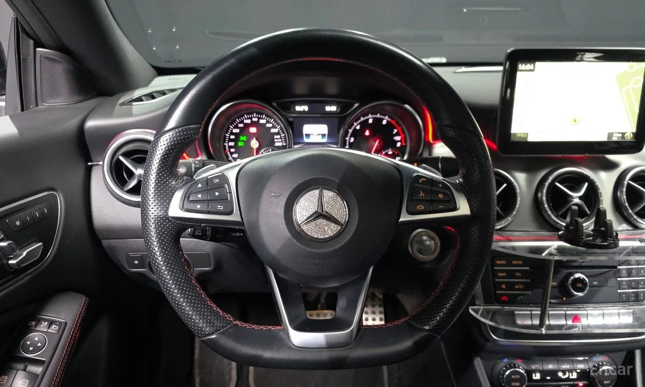 Mercedes-Benz CLA 250 AMG LINE* 4MATIC* ПОДГРЕВ* НАВИГАЦИЯ, снимка 4 - Автомобили и джипове - 54971743