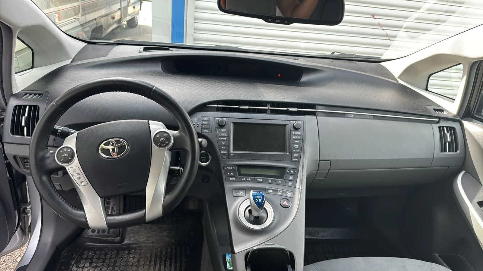 Toyota Prius 1.8 , снимка 6 - Автомобили и джипове - 55056774