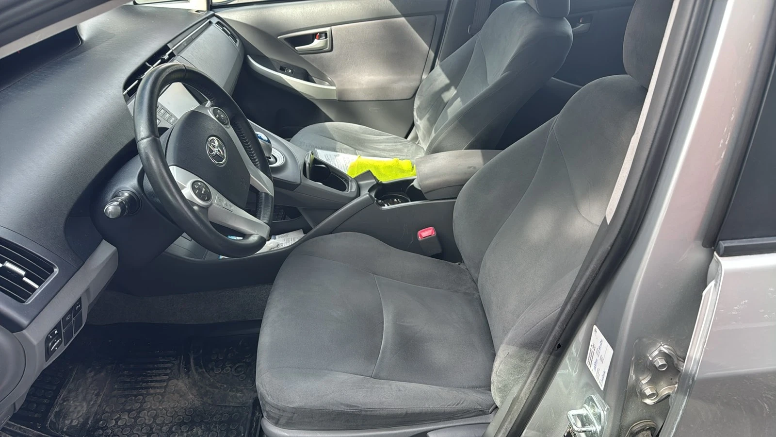 Toyota Prius 1.8 , снимка 7 - Автомобили и джипове - 55056774