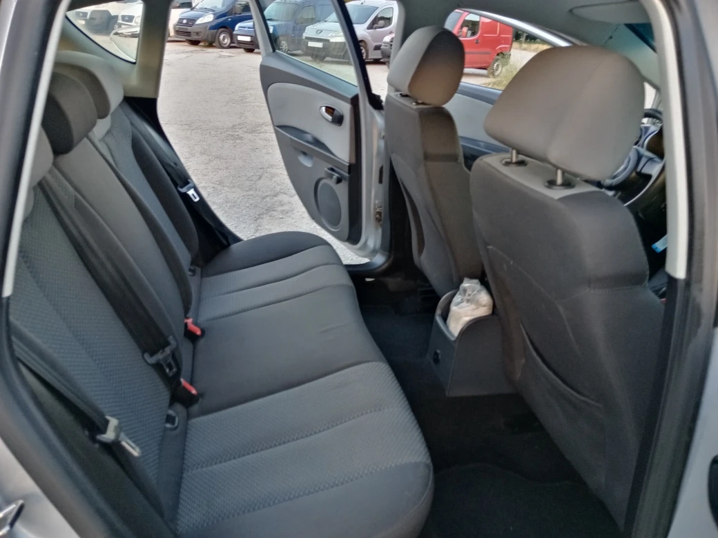 Seat Leon 1.6i, 102к, B/Газ, снимка 12 - Автомобили и джипове - 55083137