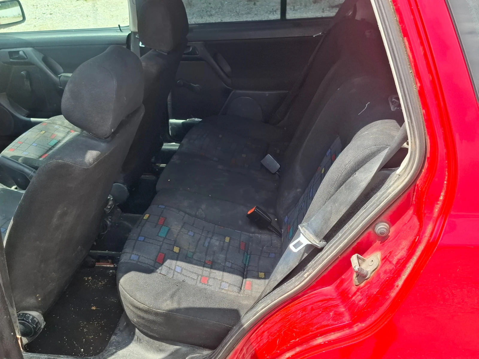 VW Golf 1.8/Газ/Климатик, снимка 8 - Автомобили и джипове - 55145573