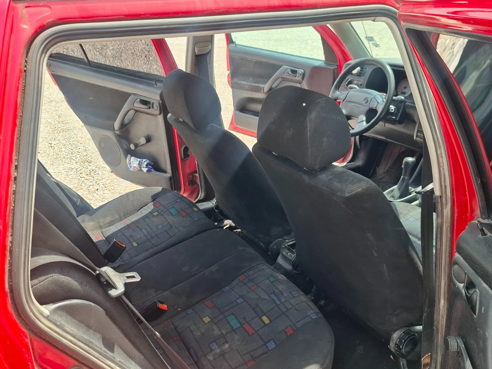 VW Golf 1.8/Газ/Климатик, снимка 11 - Автомобили и джипове - 55145573