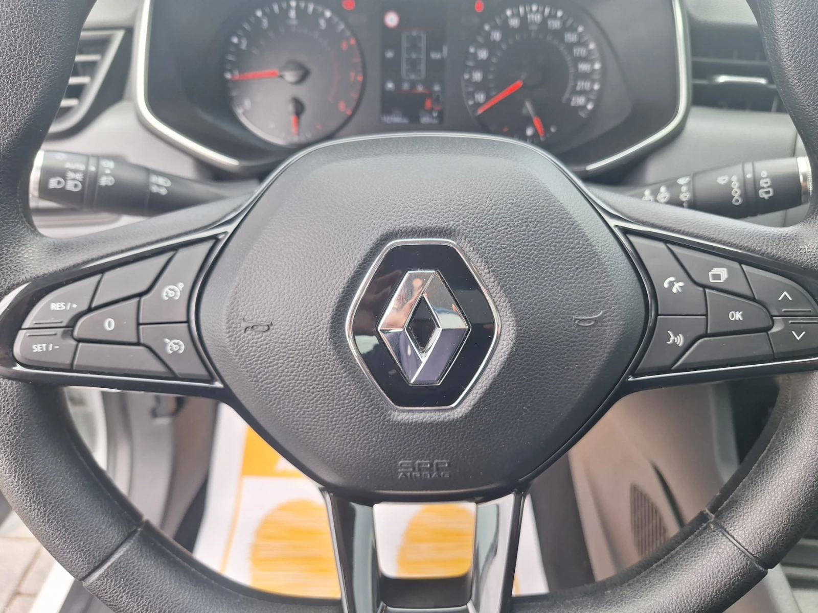 Renault Clio 1.0Tce/90к.с., снимка 12 - Автомобили и джипове - 55174390