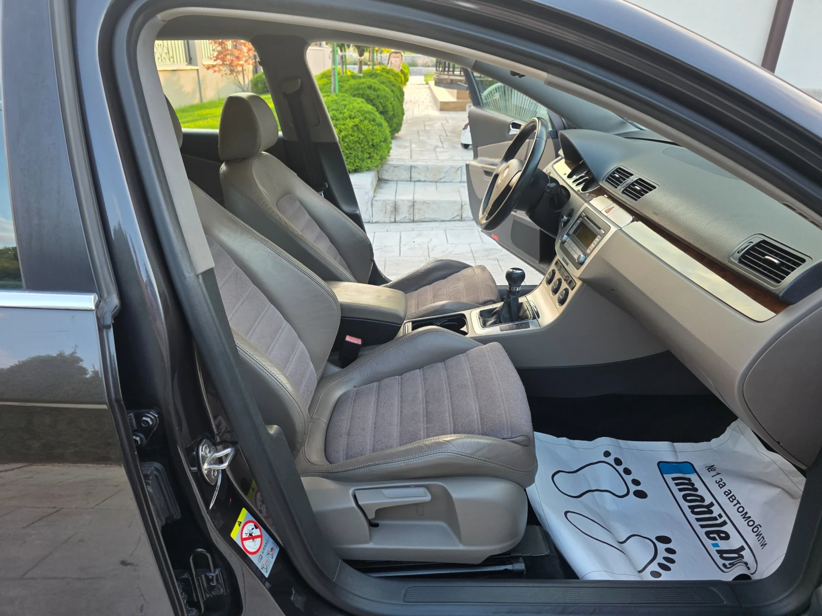 VW Passat 2.0 TDI НАПЪЛНО ОБСЛУЖЕН , снимка 15 - Автомобили и джипове - 55656946