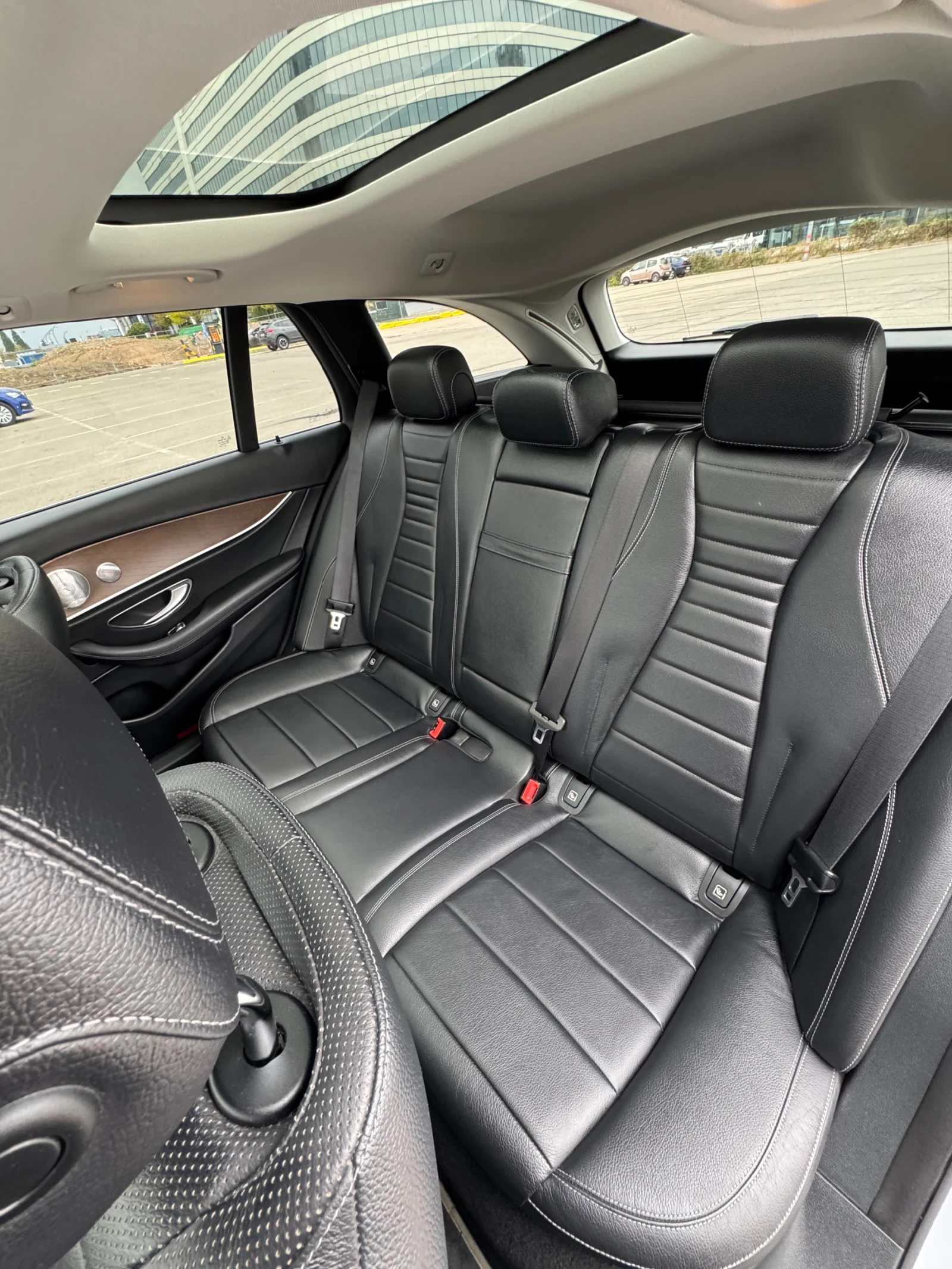 Mercedes-Benz E 300 de Avantgard Burmester, снимка 10 - Автомобили и джипове - 56451270