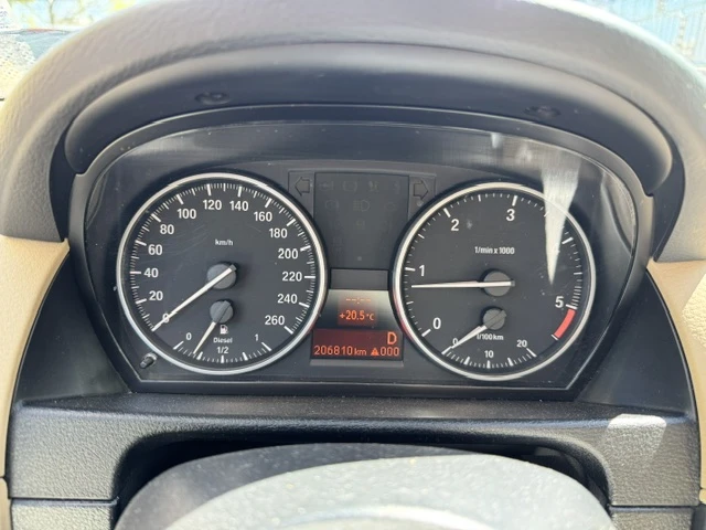 BMW X1, снимка 16 - Автомобили и джипове - 54333539