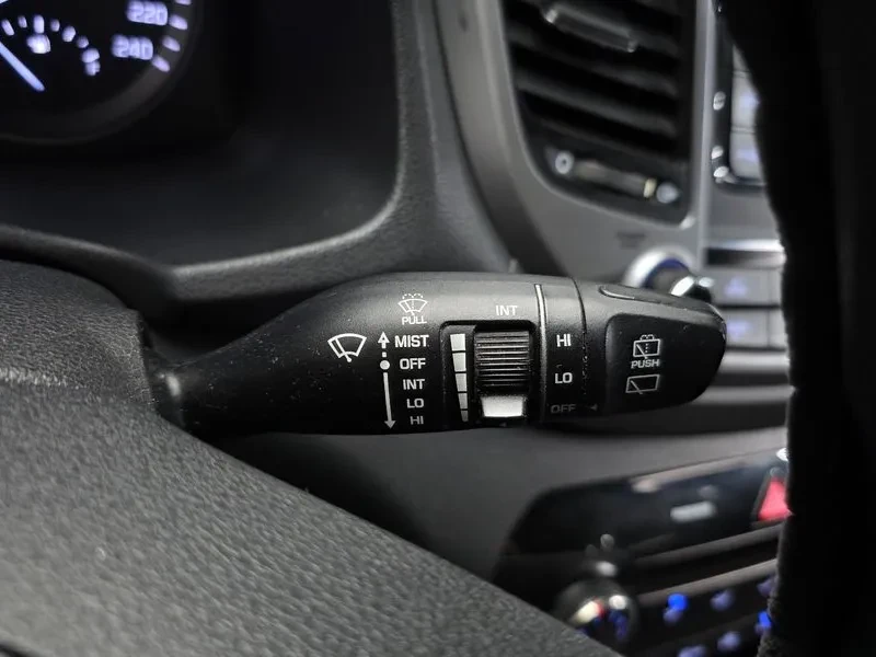Hyundai Tucson 1.7 2WD STYLE, снимка 17 - Автомобили и джипове - 55796406