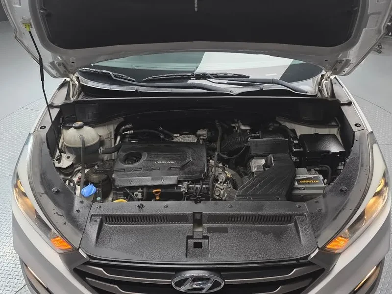 Hyundai Tucson 1.7 2WD STYLE, снимка 6 - Автомобили и джипове - 55796406