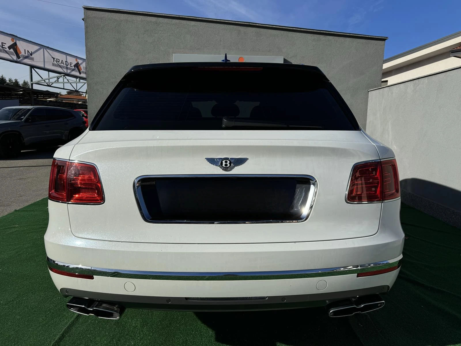 Bentley Bentayga 4.0L V8 - изображение 5