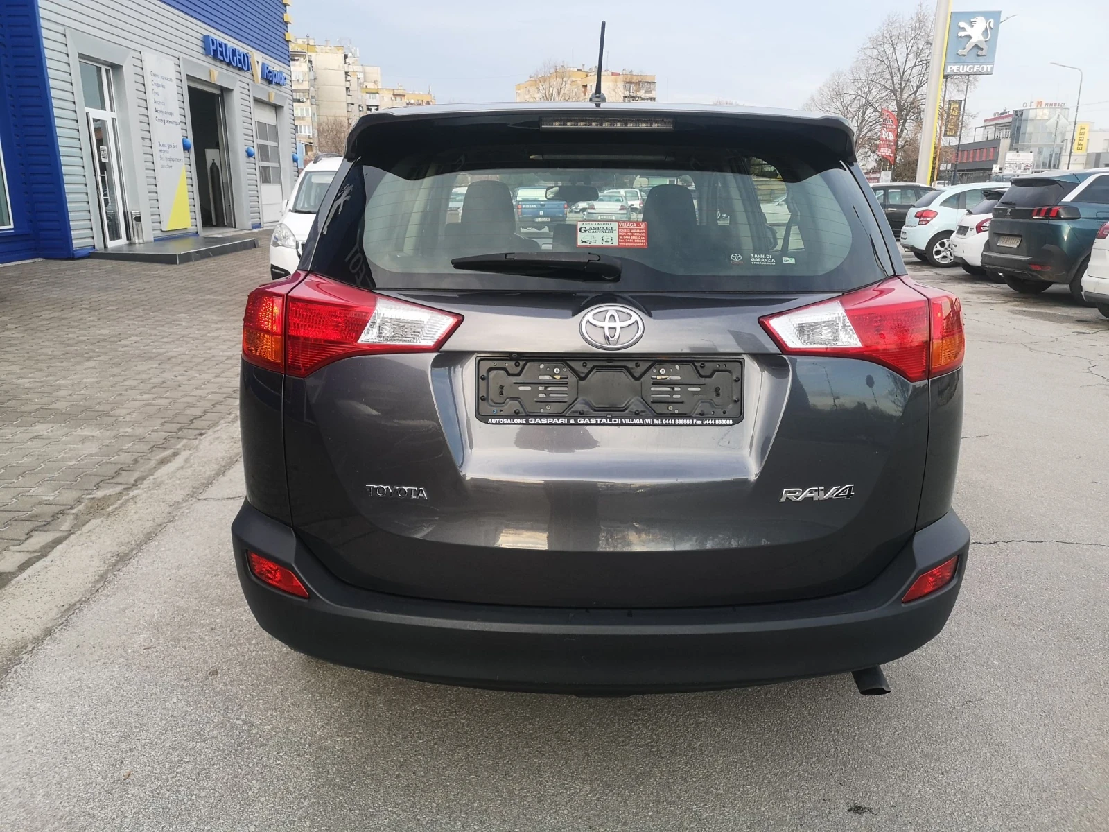 Toyota Rav4 2.0 D EURO 5B - изображение 3