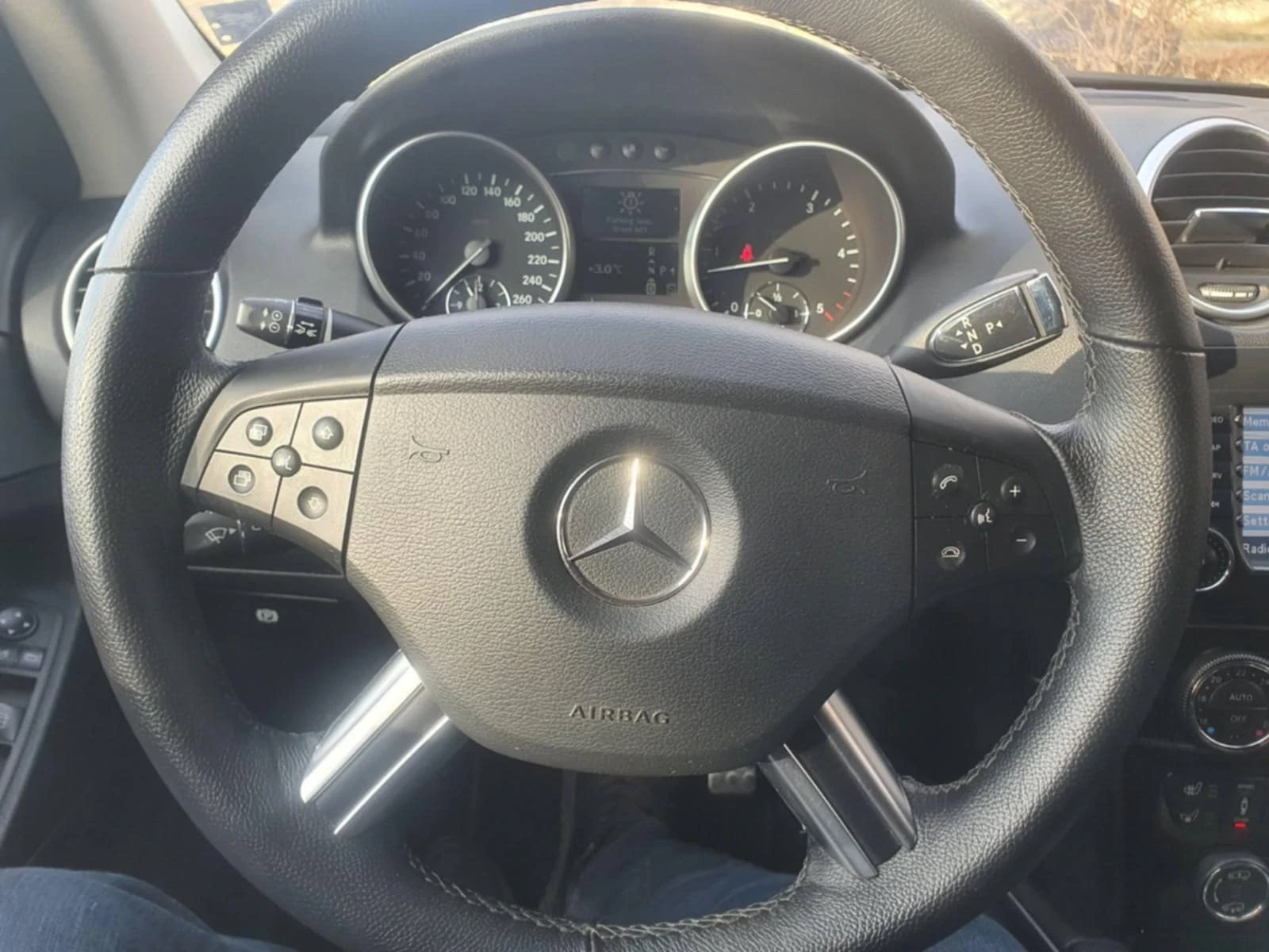 Mercedes-Benz ML 420 FULL ЕКСТРИ  - изображение 9