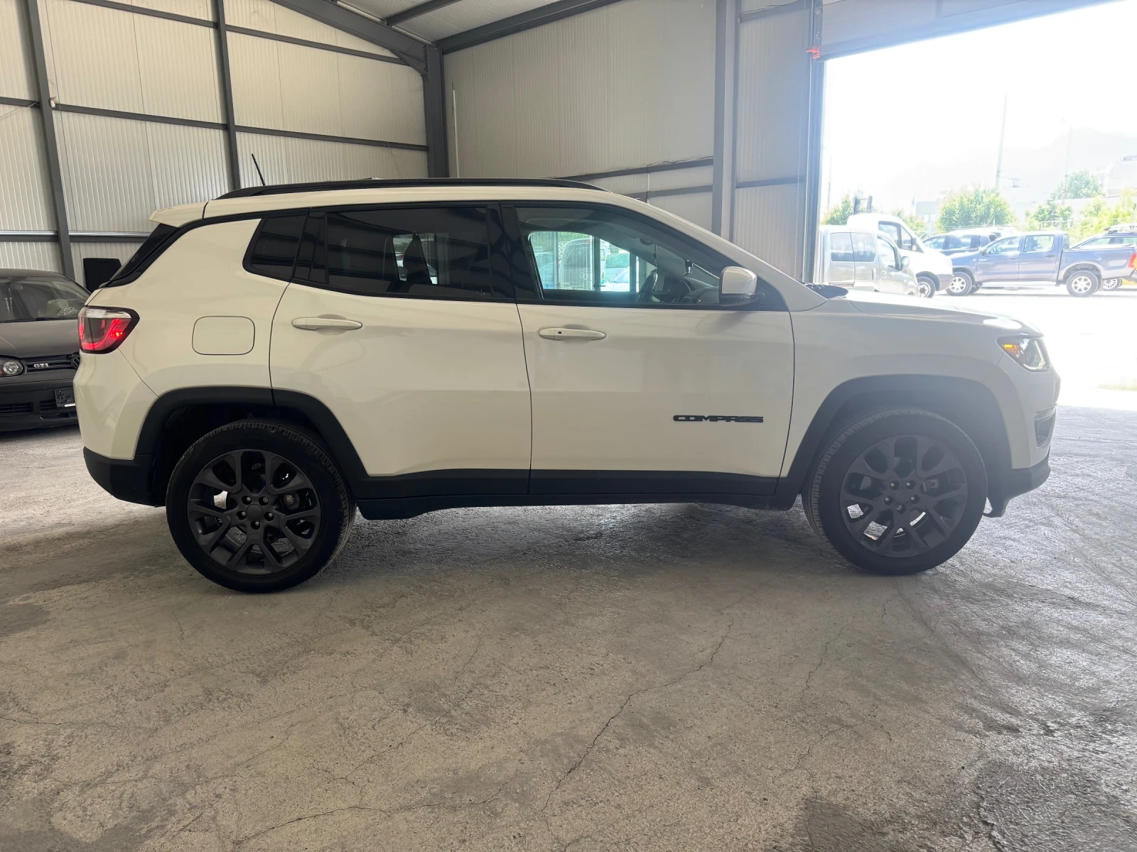 Jeep Compass 2.4i 4x4 FULL EKSTRI 70000km - изображение 2