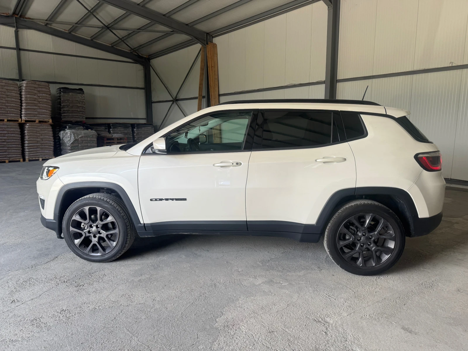 Jeep Compass 2.4i 4x4 FULL EKSTRI 70000km - изображение 6