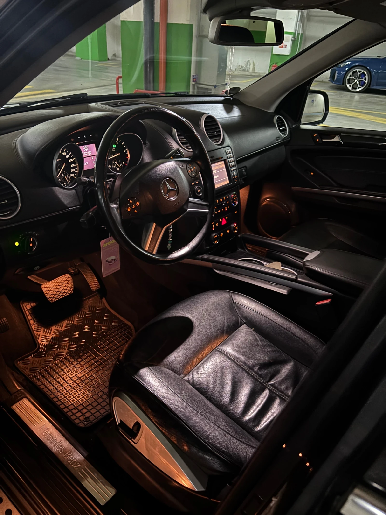 Mercedes-Benz GL 350  - изображение 9