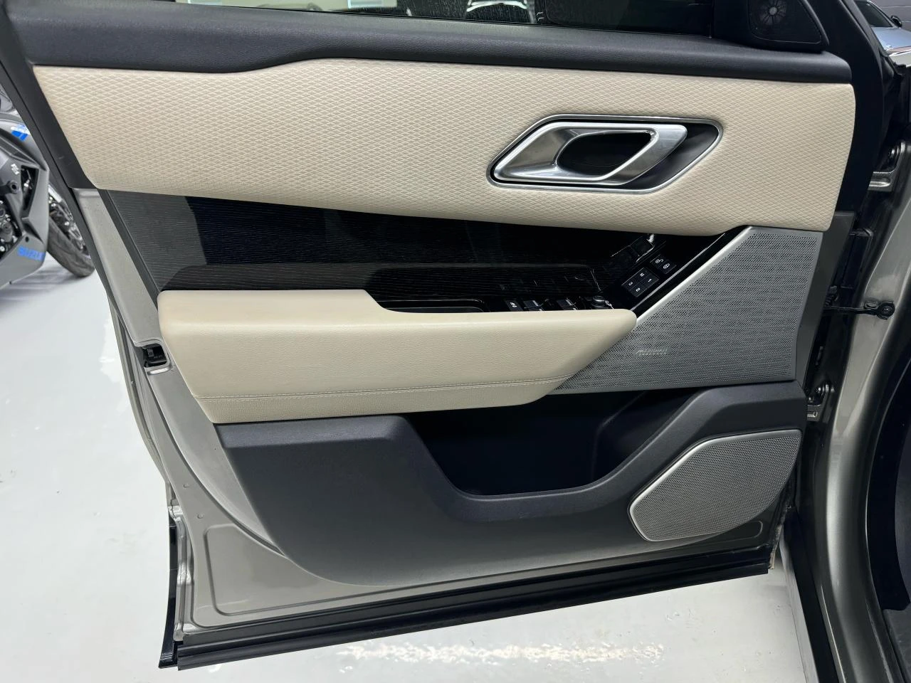 Land Rover Range Rover Velar D180 R-Dynamic SE * * (  ) | Mobile.bg   11