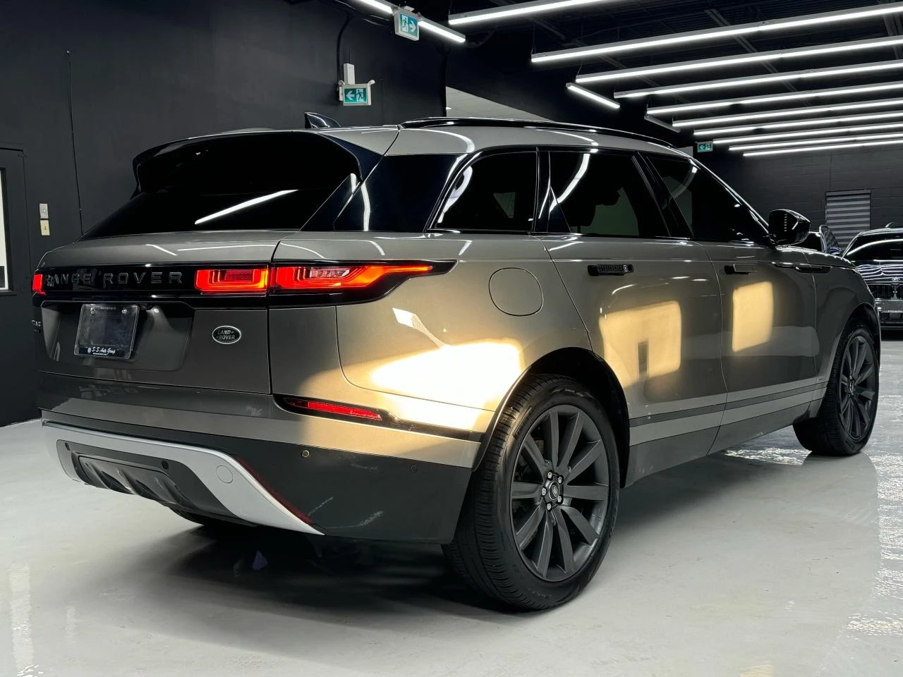 Land Rover Range Rover Velar D180 R-Dynamic SE * АвтоКредит* (ЦЕНА ДО БГ) - изображение 5