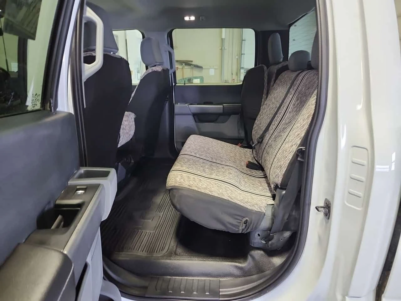 Ford F350 SUPER DUTY SRW XLT| 2 КЛЮЧА, снимка 10 - Автомобили и джипове - 54109587