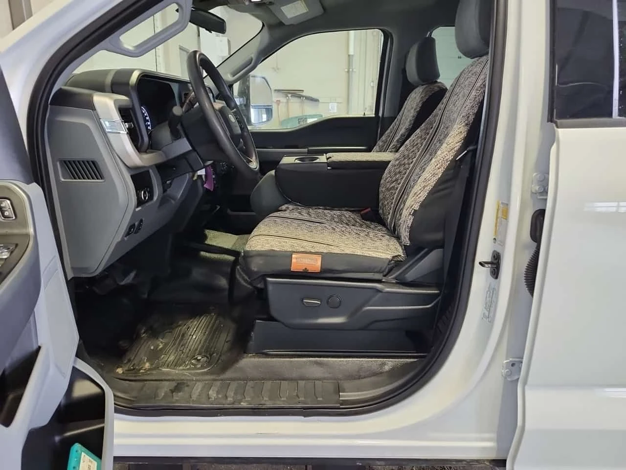 Ford F350 SUPER DUTY SRW XLT| 2 КЛЮЧА, снимка 7 - Автомобили и джипове - 54109587