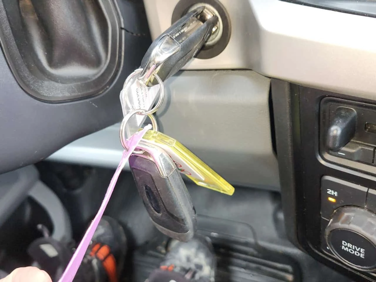 Ford F350 SUPER DUTY SRW XLT| 2 КЛЮЧА, снимка 17 - Автомобили и джипове - 54109587