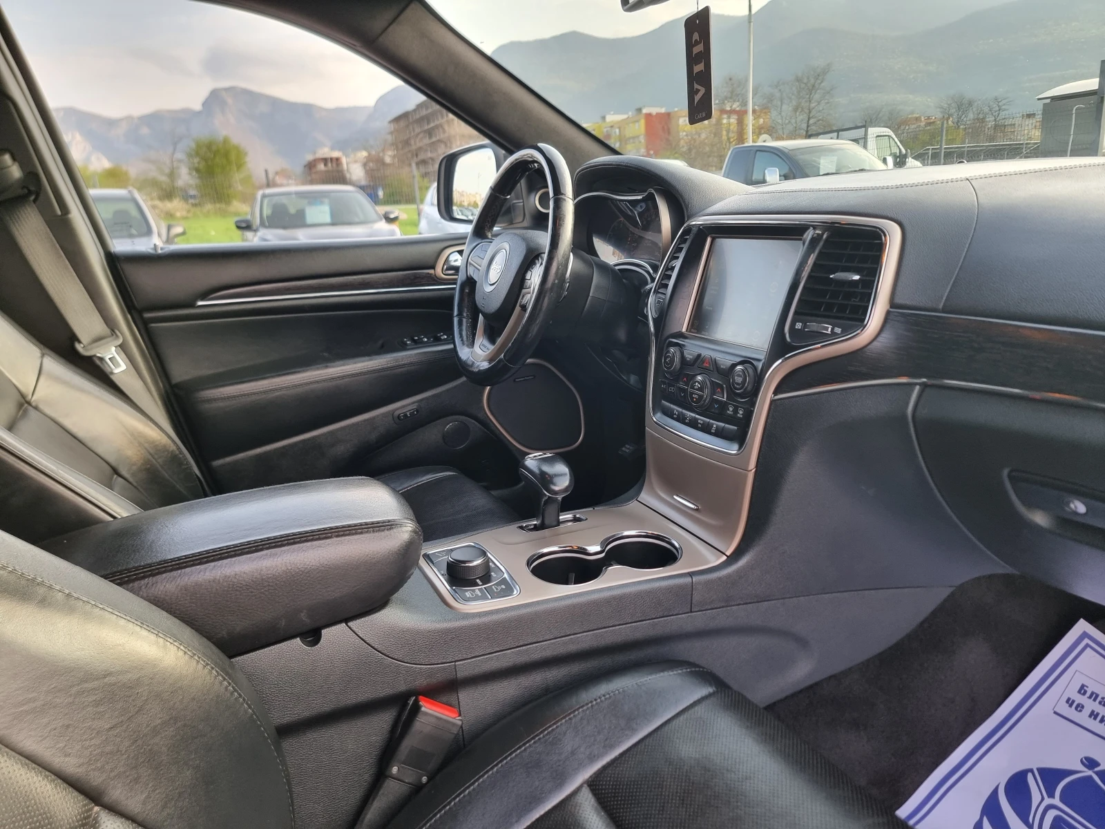 Jeep Grand cherokee 3.0D SUMMIT, снимка 16 - Автомобили и джипове - 54199950