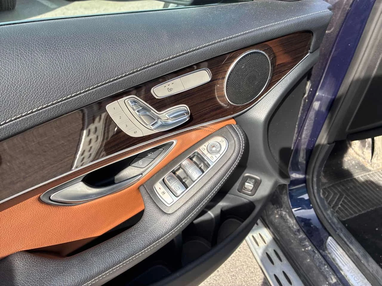 Mercedes-Benz GLC 300 4MATIC* PANORAMA* ПОДГРЕВИ* , снимка 11 - Автомобили и джипове - 54345564