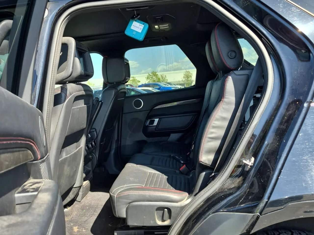 Land Rover Discovery HSE LUXURY| PANO| HUD| ПАМЕТ| 7 МЕСТЕН| 2 КЛЮЧА , снимка 11 - Автомобили и джипове - 54411946