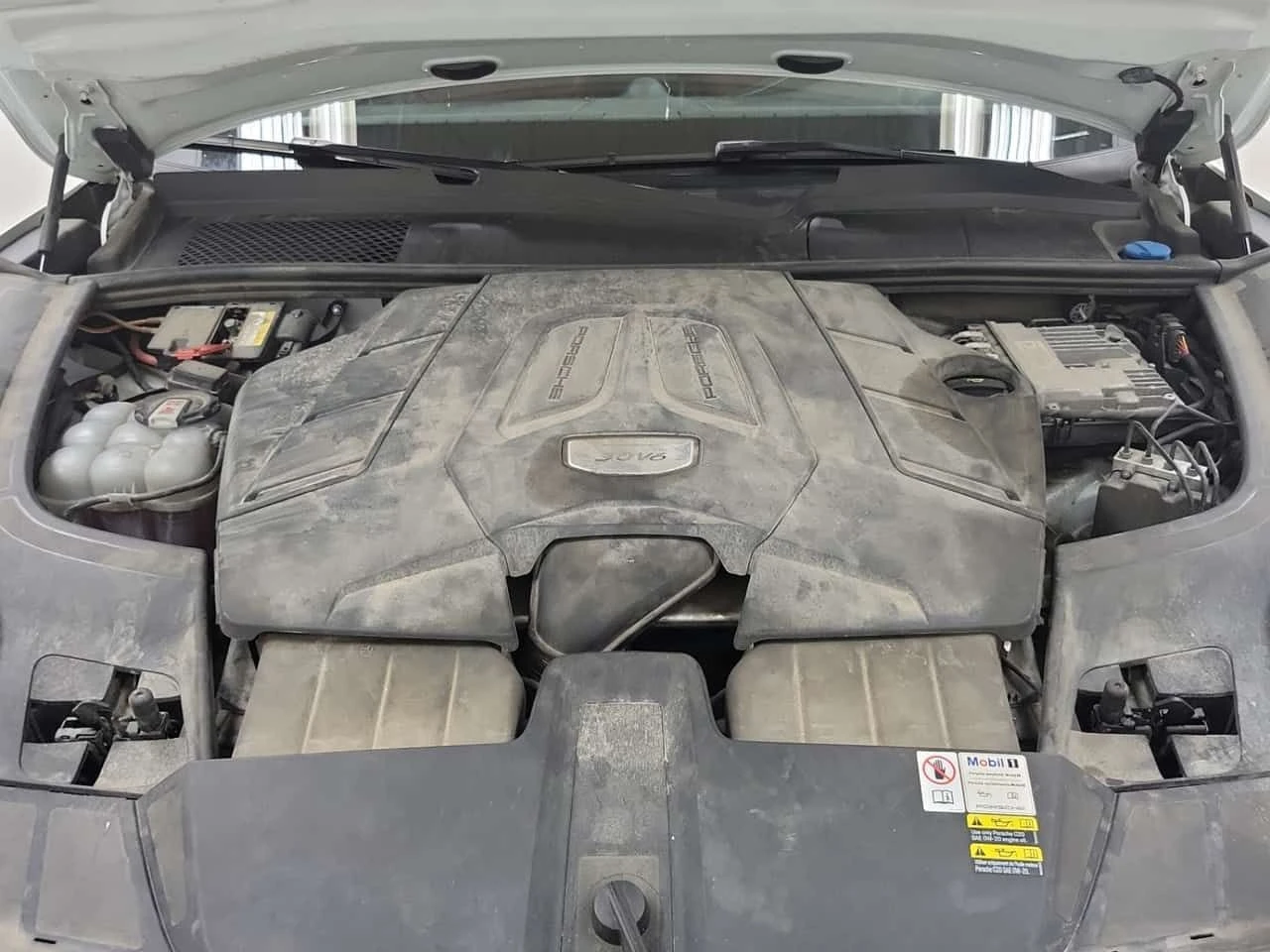 Porsche Cayenne * AWD * CARFAX * Бeз инциденти * , снимка 15 - Автомобили и джипове - 54821375
