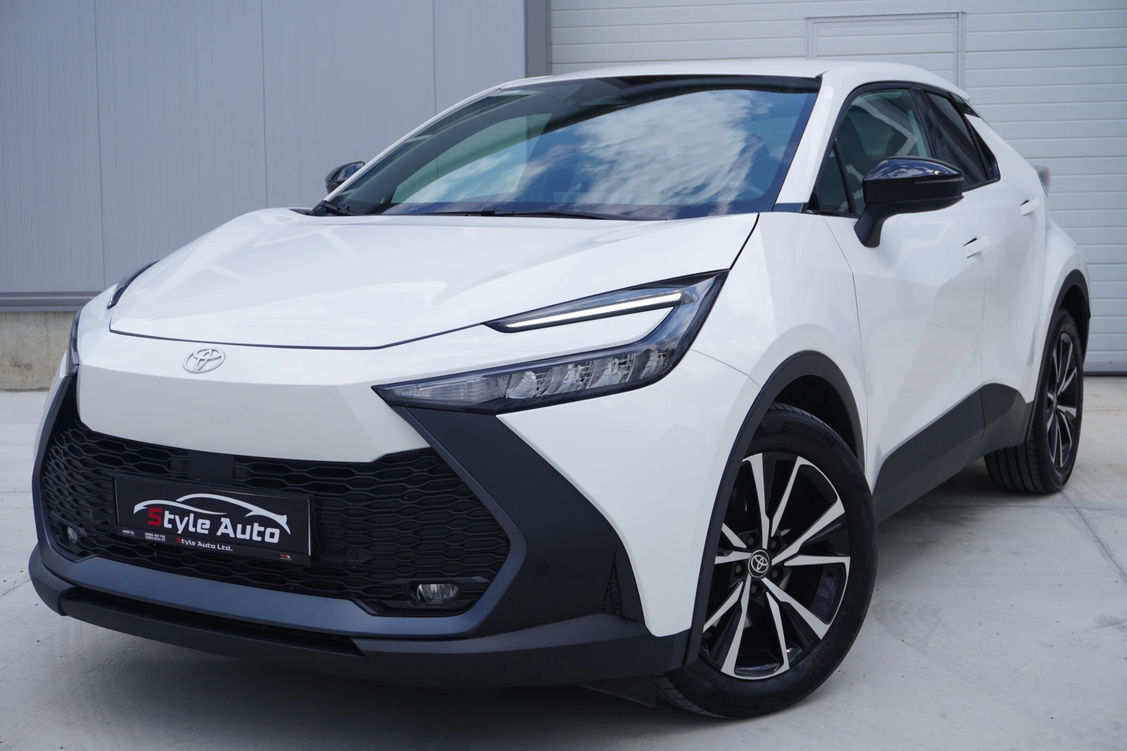 Toyota C-HR 2.0i Plug-in Hybrid 223KC, 20.000km!! КАТО НОВ!