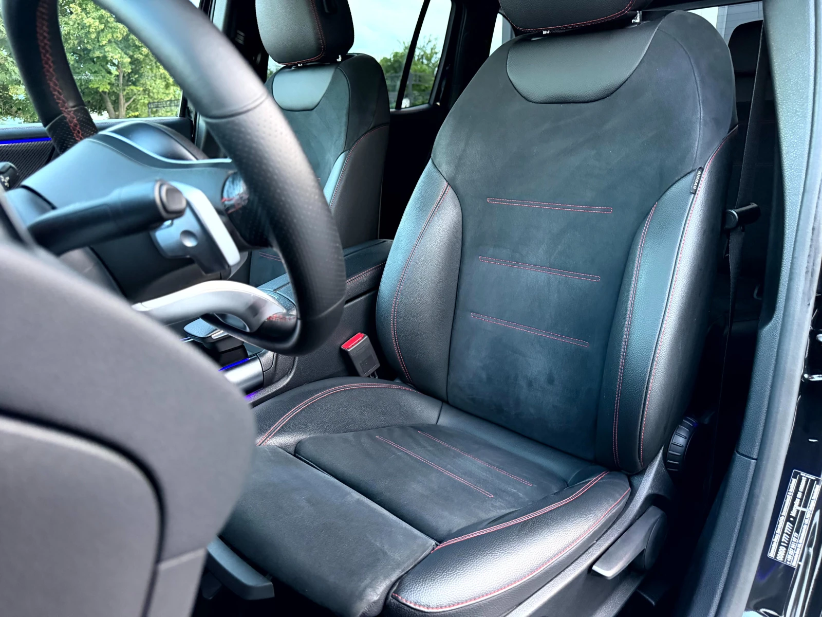 Mercedes-Benz GLB 200 d 150к.с AMG PREMIUM NIGHT EDITION, снимка 12 - Автомобили и джипове - 55397118