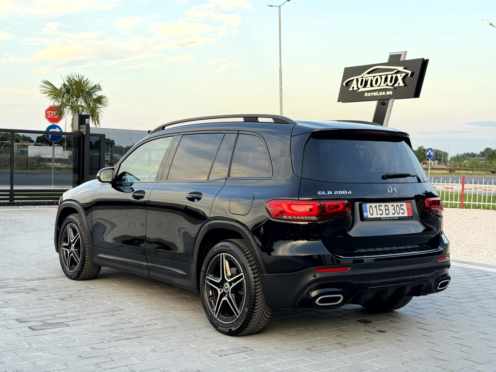 Mercedes-Benz GLB 200 d 150к.с AMG PREMIUM NIGHT EDITION, снимка 6 - Автомобили и джипове - 55397118
