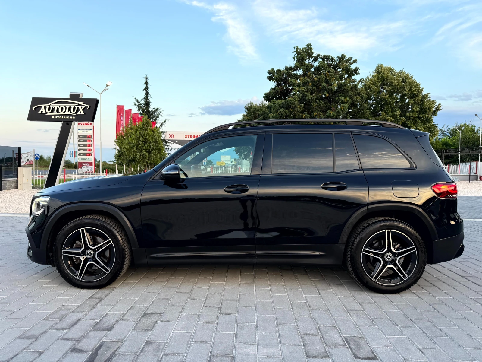 Mercedes-Benz GLB 200 d 150к.с AMG PREMIUM NIGHT EDITION, снимка 7 - Автомобили и джипове - 55397118