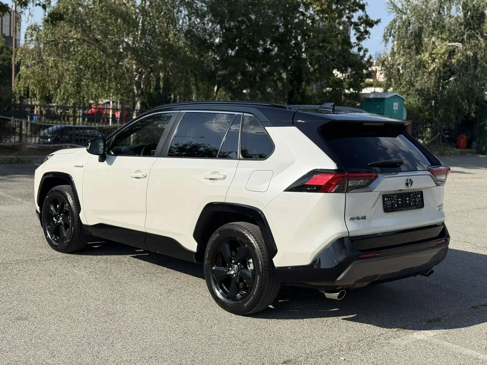 Toyota Rav4 Hybrid AWD Luxury , снимка 8 - Автомобили и джипове - 55625532
