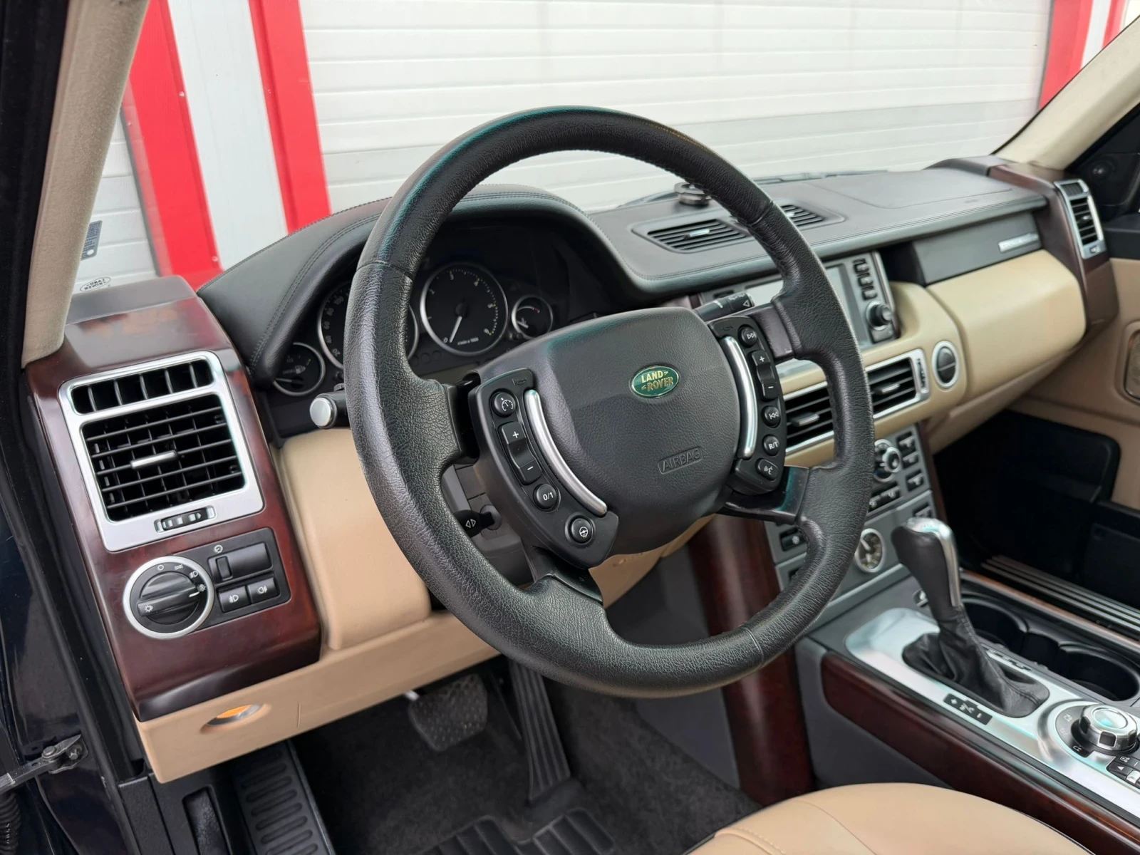 Land Rover Range rover 3.6D HSE AUTOMATIK NAVI KAMERA ЛИЗИНГ!!!, снимка 12 - Автомобили и джипове - 55826054