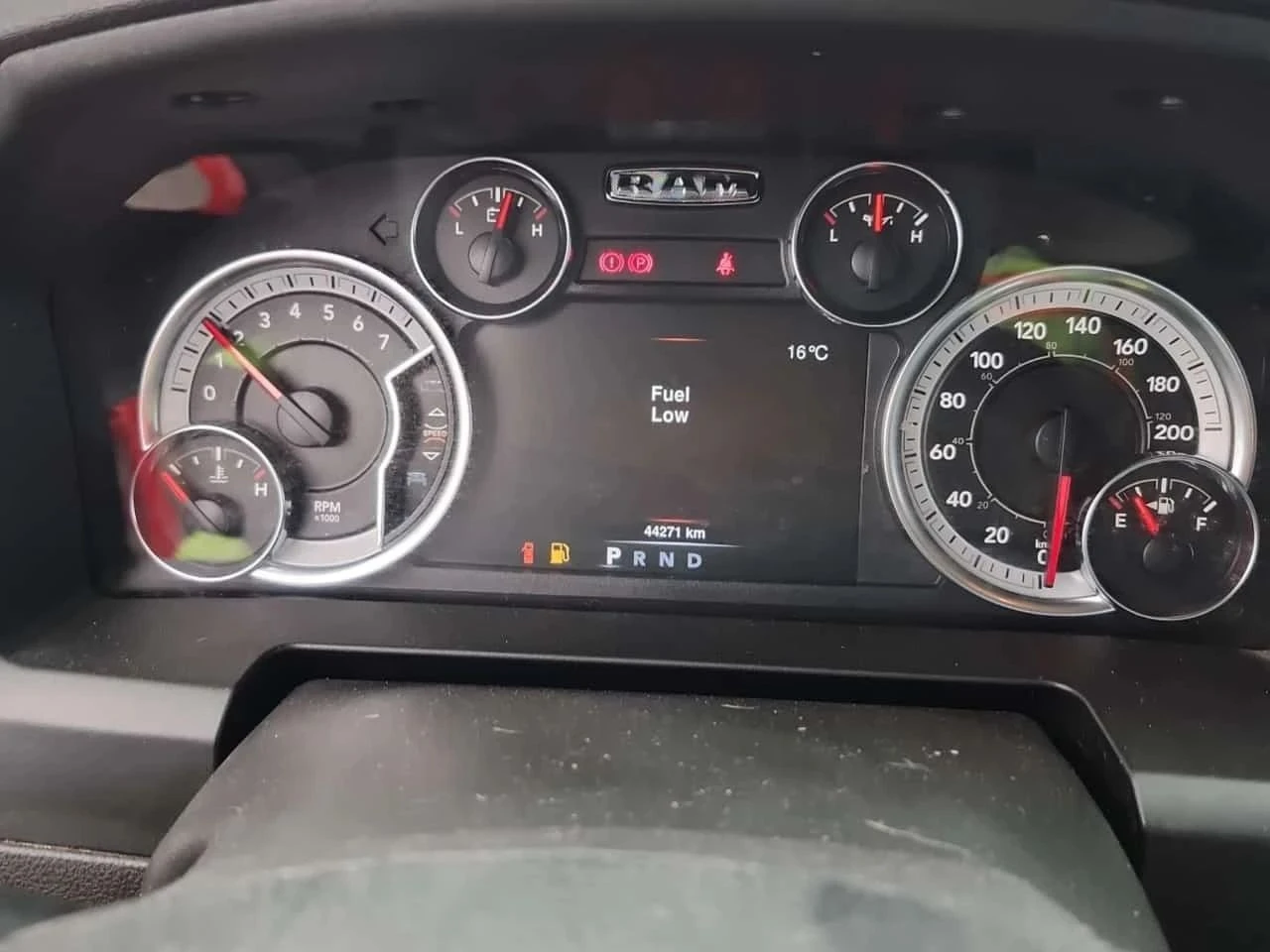 Dodge RAM 1500, снимка 9 - Автомобили и джипове - 56724645