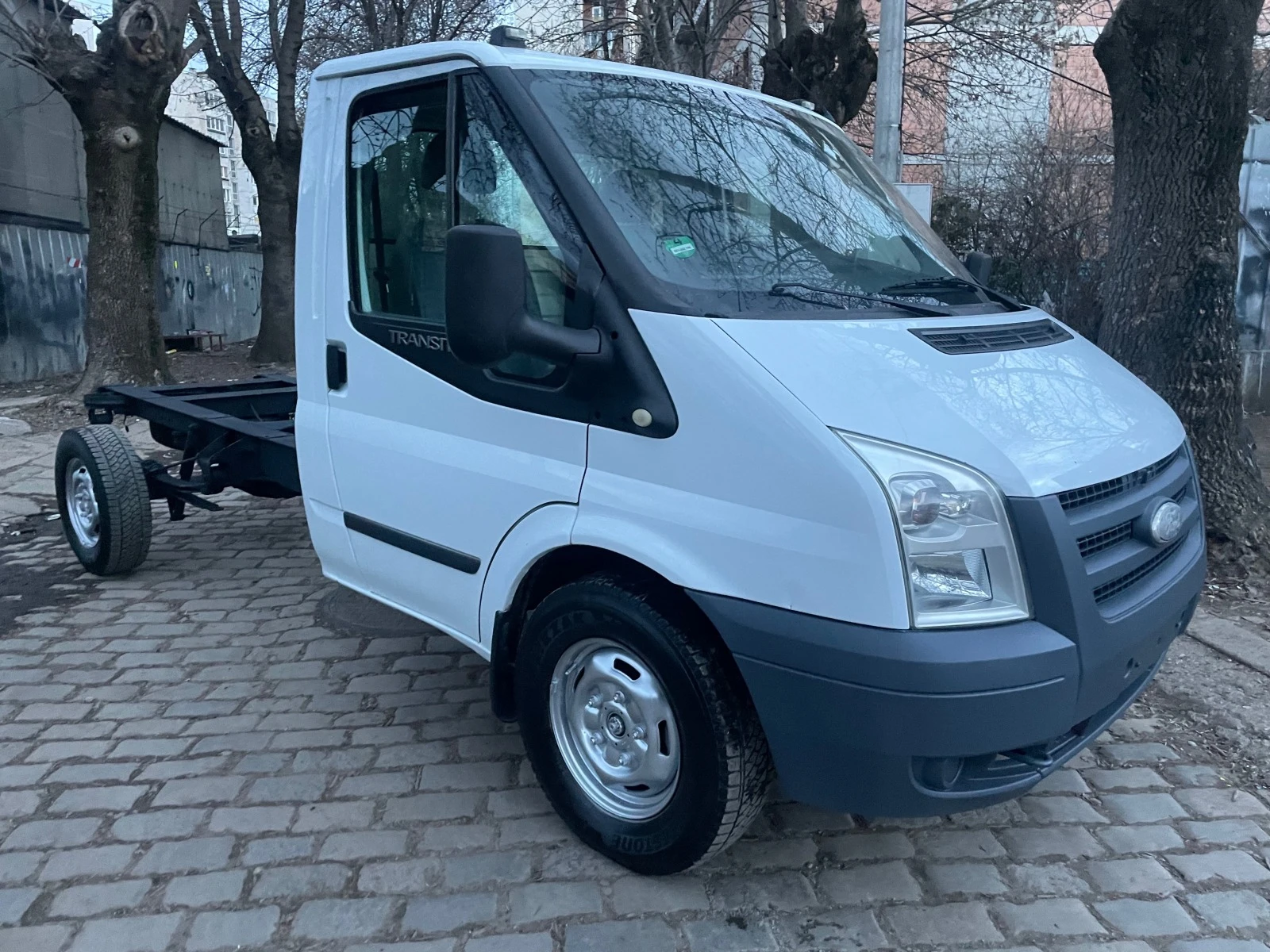 Ford Transit 2.4TDCi шаси - изображение 2