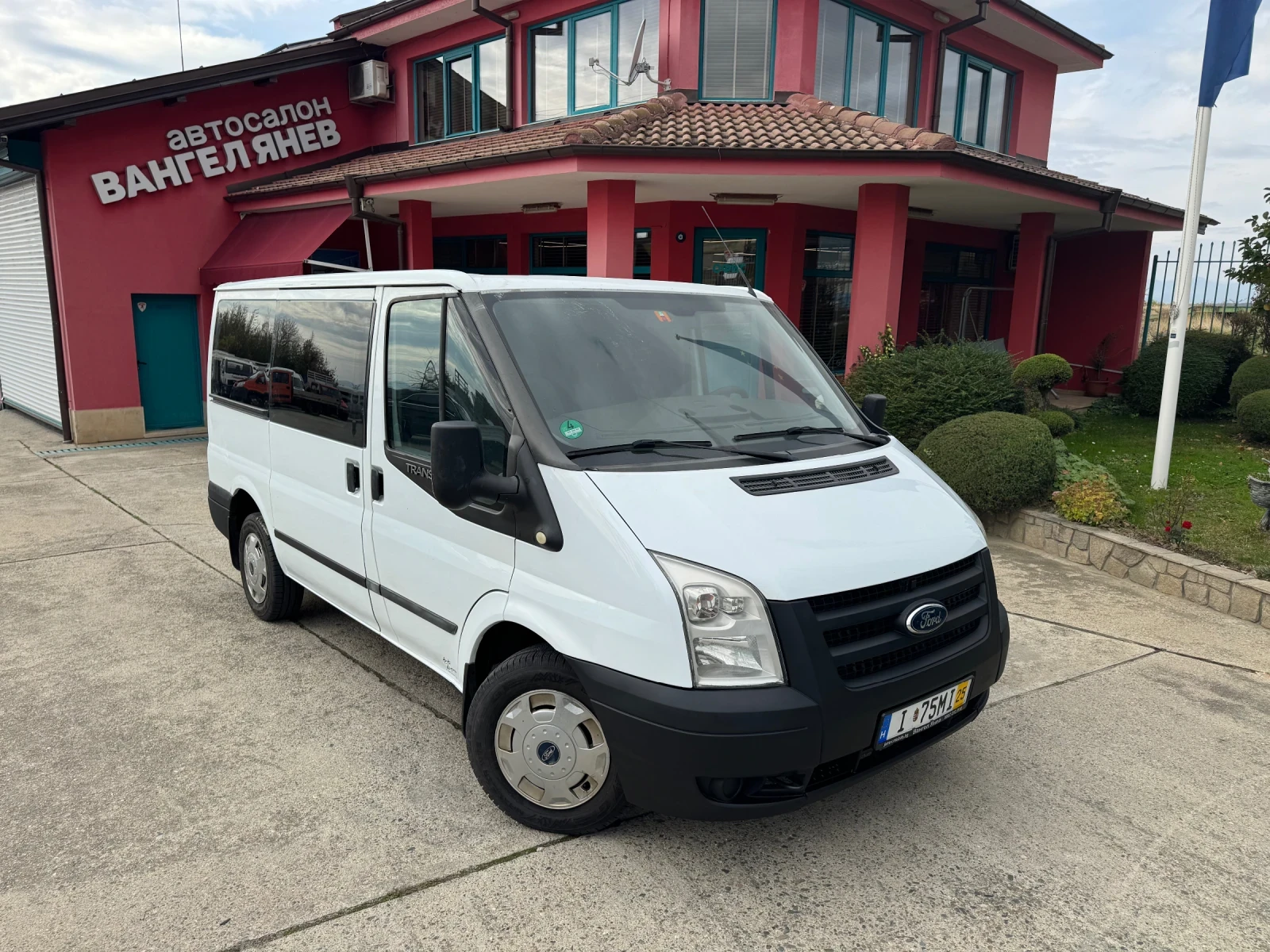 Ford Transit 2.2TDCi* Euro5* 8+ 1 места* Климатик - изображение 2