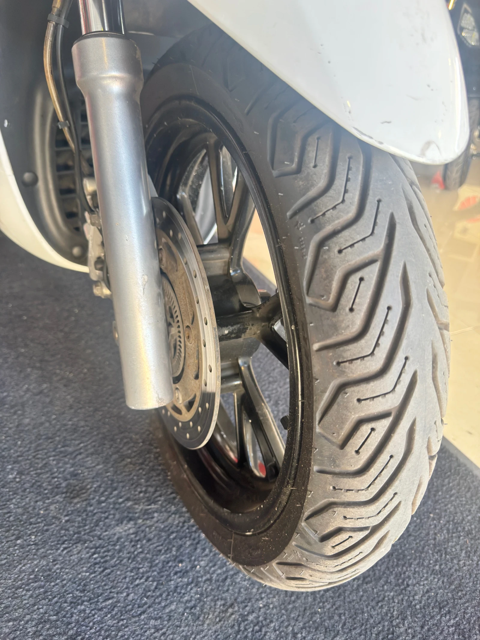 Kymco People Kymco People 300 ABS - изображение 9
