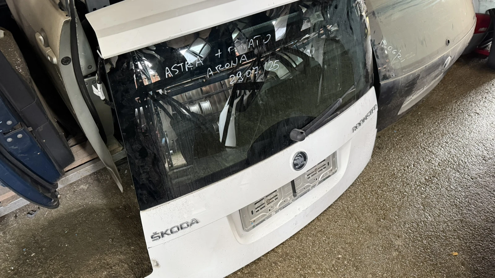 Заден капак за Skoda Roomster 2014, снимка 2 - Части - 54080969