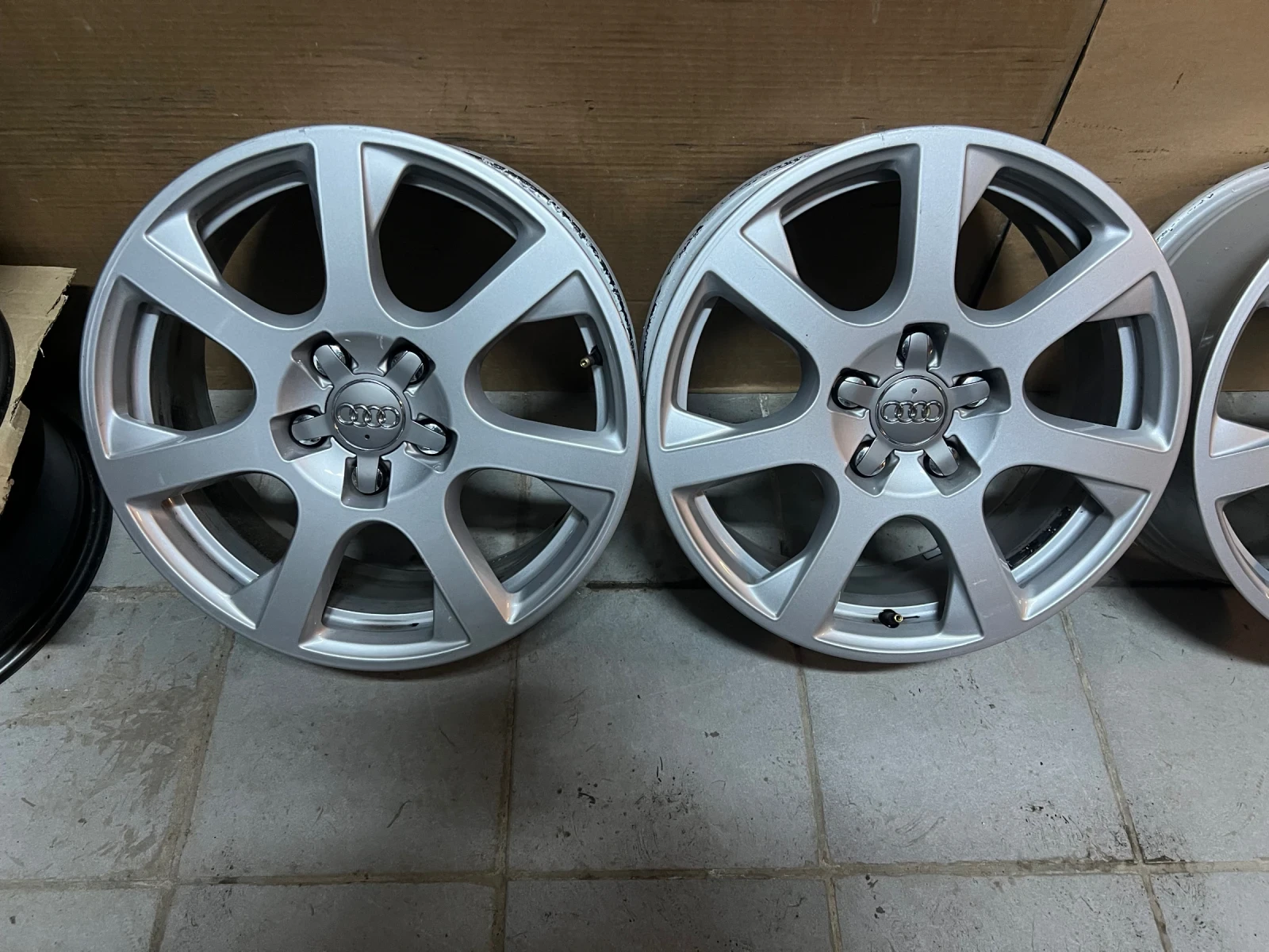 ������ | Mobile.bg � ����������� 4