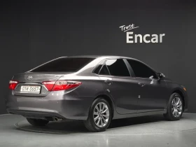 Toyota Camry 2.5XLE, снимка 2