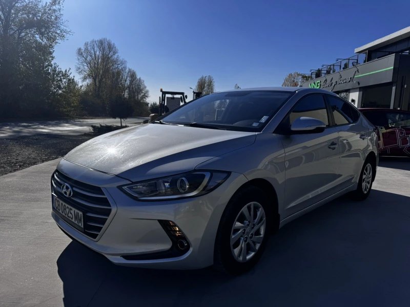 Hyundai Elantra 1.6 CRDi, снимка 2 - Автомобили и джипове - 47877840