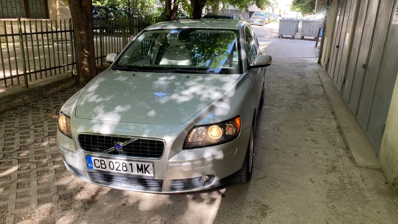 Volvo S40, снимка 3 - Автомобили и джипове - 47562108