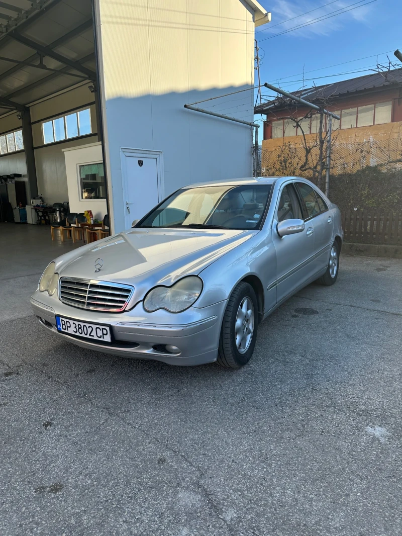 Mercedes-Benz C 220, снимка 2 - Автомобили и джипове - 48395105