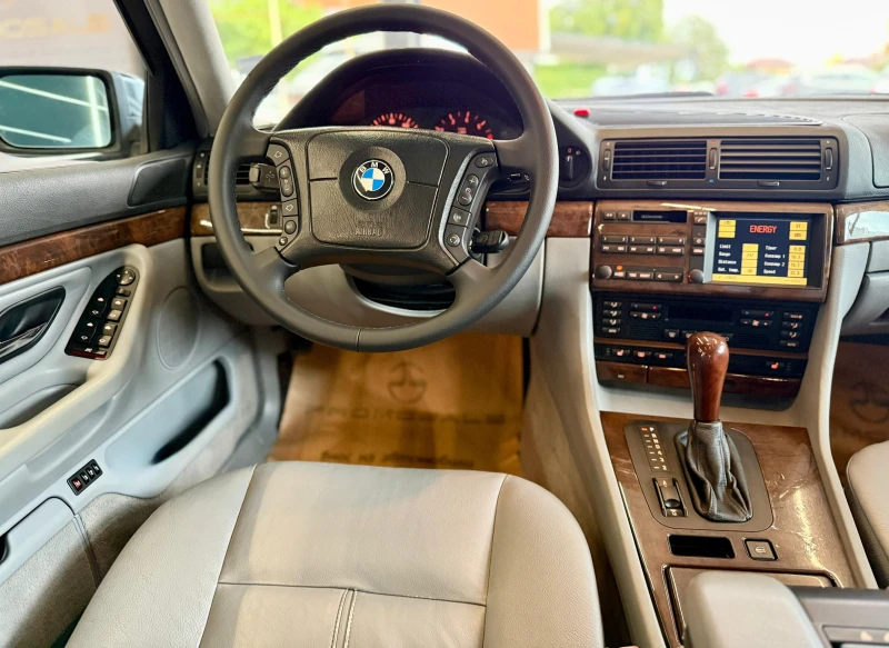 BMW 740 Long* Подгрев* Щори* Лизинг* V8, снимка 9 - Автомобили и джипове - 51486206