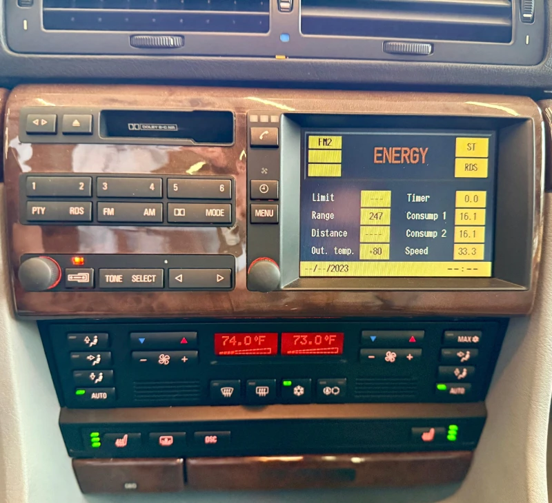 BMW 740 Long* Подгрев* Щори* Лизинг* V8, снимка 14 - Автомобили и джипове - 51486206