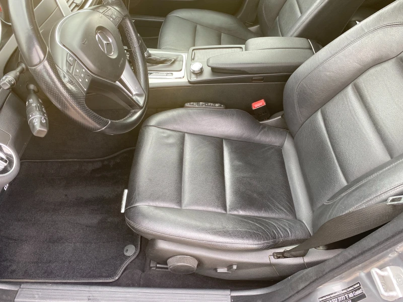 Mercedes-Benz C 250 4 matic FACE Топ състояние Като нова, снимка 7 - Автомобили и джипове - 51781625