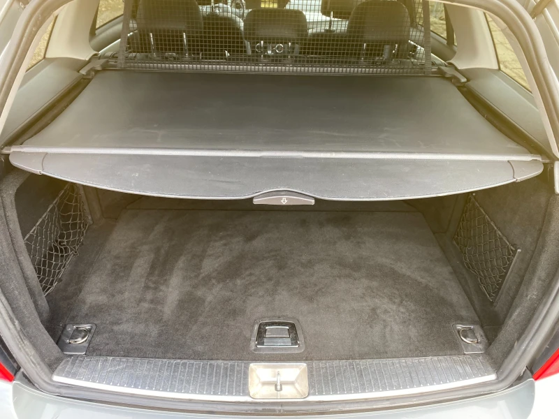 Mercedes-Benz C 250 4 matic FACE Топ състояние Като нова, снимка 14 - Автомобили и джипове - 51781625