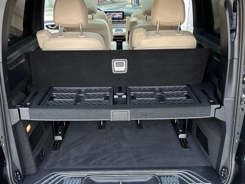 Mercedes-Benz V 300 d/AMG/4MATIC/LONG/AVANTGARDE/BURM/PANO/360, снимка 17 - Автомобили и джипове - 52873162